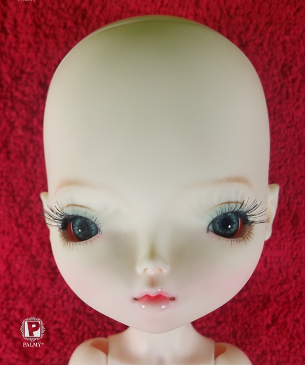 Faceup-LeekeWorld-Ariana